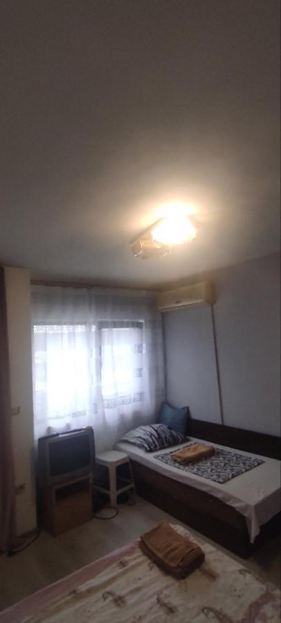 Apartment Ivaylo Варна Екстер'єр фото
