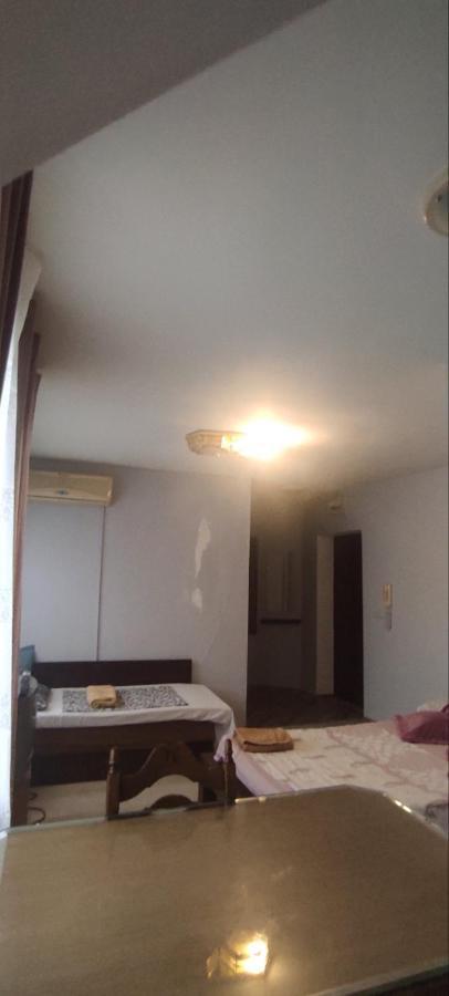 Apartment Ivaylo Варна Екстер'єр фото