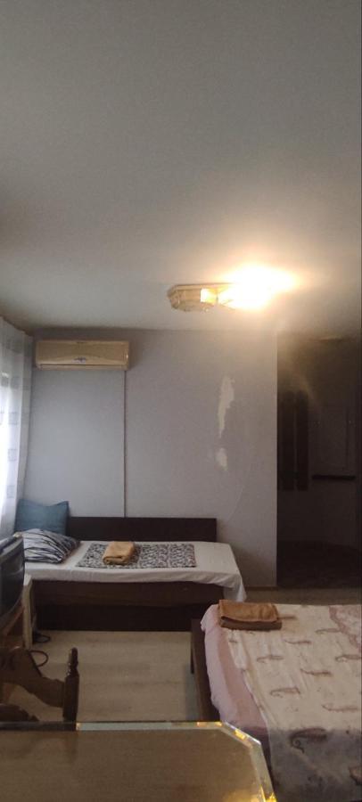 Apartment Ivaylo Варна Екстер'єр фото