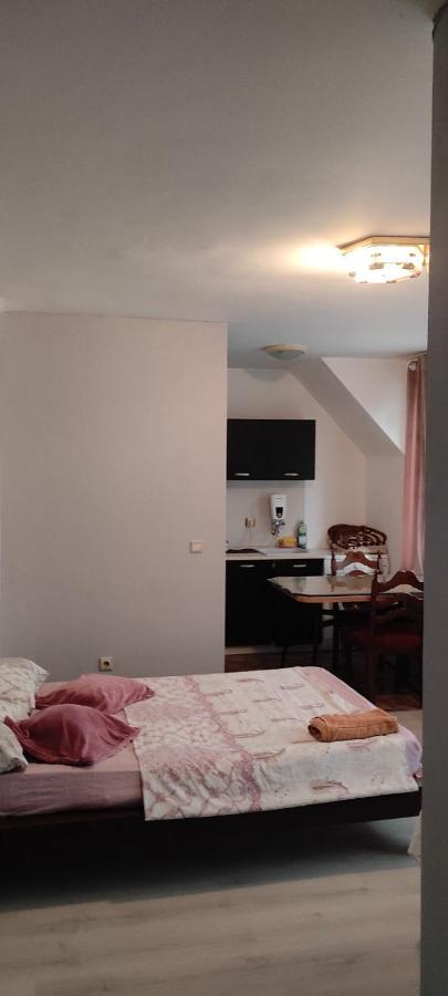 Apartment Ivaylo Варна Екстер'єр фото
